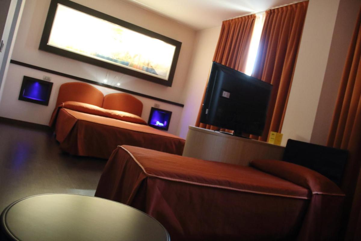 Hotel Mito Ossona Zewnętrze zdjęcie