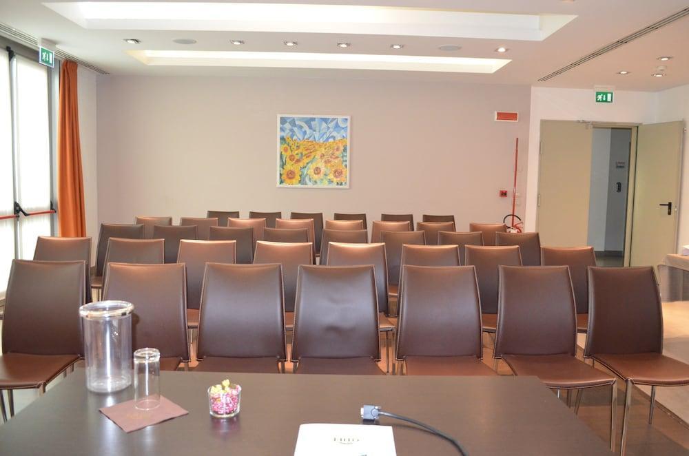 Hotel Mito Ossona Zewnętrze zdjęcie